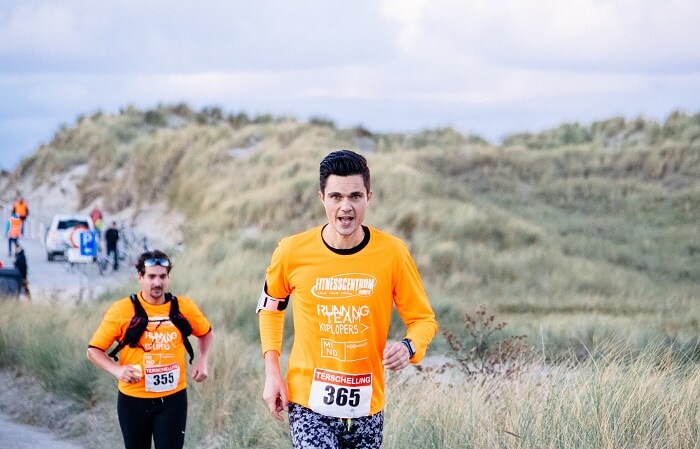 Stefan Wendel van Team Koplopers bij Paal 8 tijdens de Berenloop 2016.